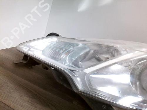 Lyskaster venstre Lyskaster venstre CITROËN C3 II (SC_) 1.4 HDi 70 (SC8HZC, SC8HR0, SC8HP4) (68 hp) 37527458 37527458