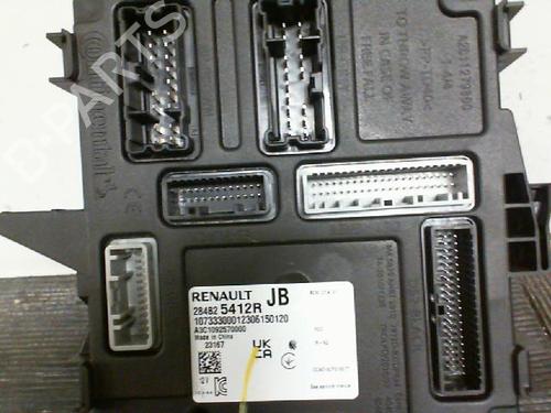 Used Fuse box Fuse box DACIA SANDERO III 1.0 SCe 65 (67 hp) 29830736 29830736