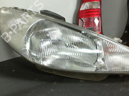 Højre forlygte PEUGEOT 206 Hatchback (2A/C) 1.4 i (75 hp) 21857174