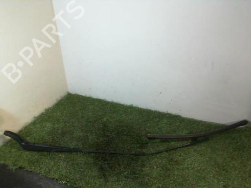 Used Front windshield wiper arm Front windshield wiper arm 27346838 27346838