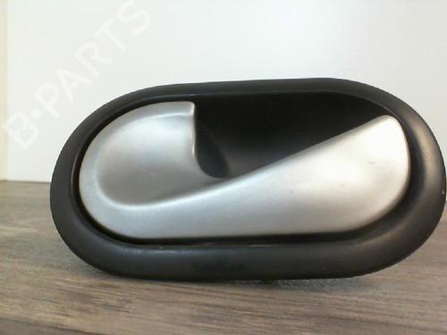 Højre fortil invendig håndtag RENAULT TWINGO II (CN0_) 1.2 16V (CN04, CN0B) (75 hp) 30097094