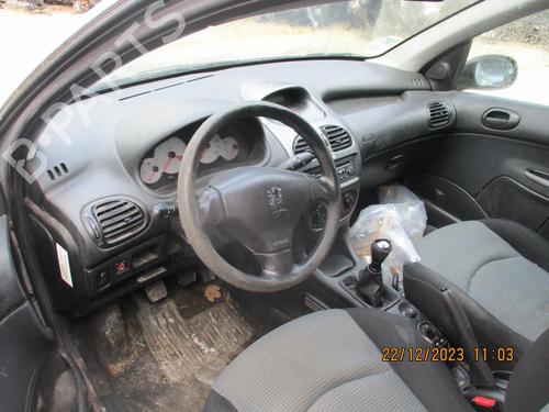 Left headlight PEUGEOT 206 Hatchback (2A/C) 1.4 HDi eco 70 | BP22180394C28 