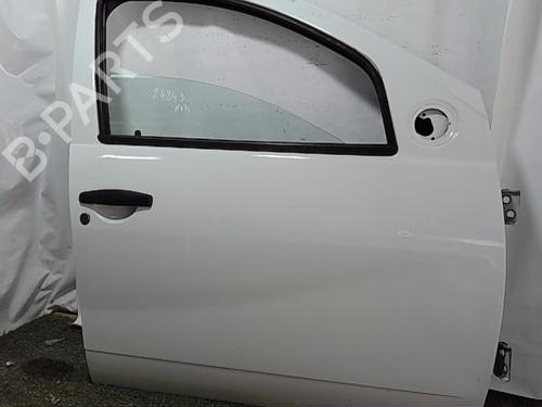 right-front-door-dacia-sandero-2008-25436170 main image