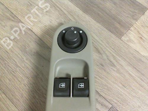 Used Left front window switch Left front window switch RENAULT ZOE (BFM_) ZOE (92 hp) 30591056 30591056