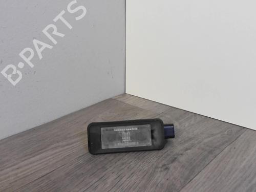 Piloto matrícula PEUGEOT 208 I (CA_, CC_) 1.4 HDi (68 hp) 31271627