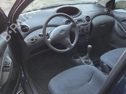 Brugte TOYOTA YARIS (_P1_) 1.0 (SCP10_, SCP10R) 4931896