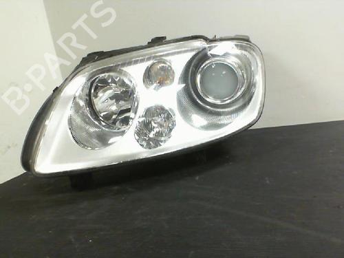 Left headlight VW TOURAN (1T1, 1T2) 2.0 TDI 16V | BP20878623C28 