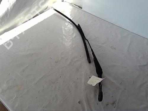 Used Front windshield wiper arm BMW 1 (F20) 116 i (136 hp) 29465120