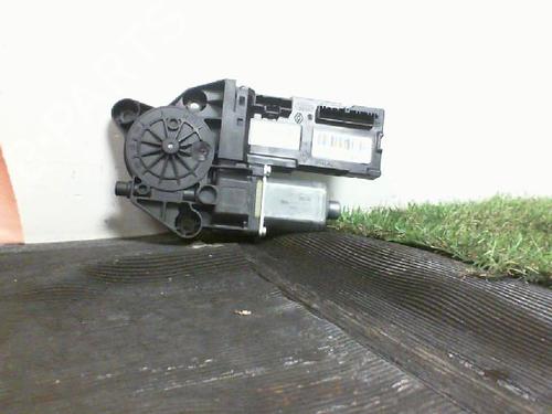 Rudehejsemotor forskærm venstre RENAULT MEGANE III Hatchback (BZ0/1_, B3_) 1.6 dCi (BZ00, BZ12, BZ13) | BP28293436E21 