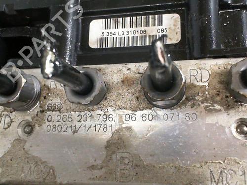 Used ABS pump PEUGEOT 308 I (4A_, 4C_) 1.6 HDi (90 hp) 20878157