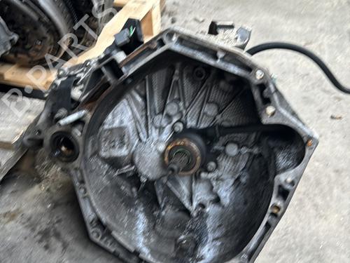 manual-gearbox-renault-megane-iii-hatchback-bz01_-b3_-15-dci-bz09-bz0d-bz1w-bz29-bz14-2008-21857618 main image