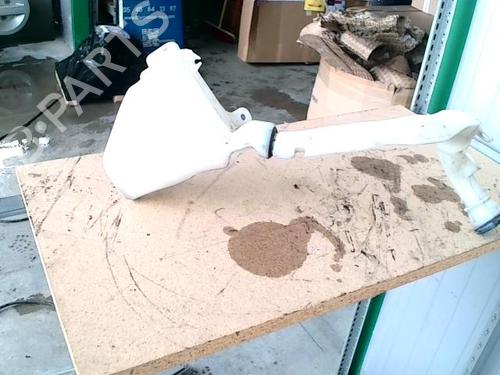 Used Windscreen washer tank PEUGEOT 208 I (CA_, CC_) 1.6 BlueHDi 100 (100 hp) 21857608