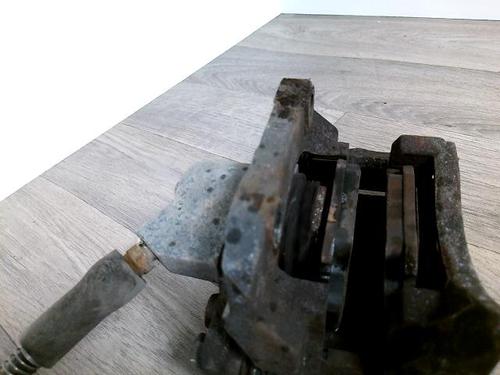 Used Left front brake caliper Left front brake caliper RENAULT CLIO II (BB_, CB_) 1.5 dCi (B/CB07) (65 hp) 30760614 30760614