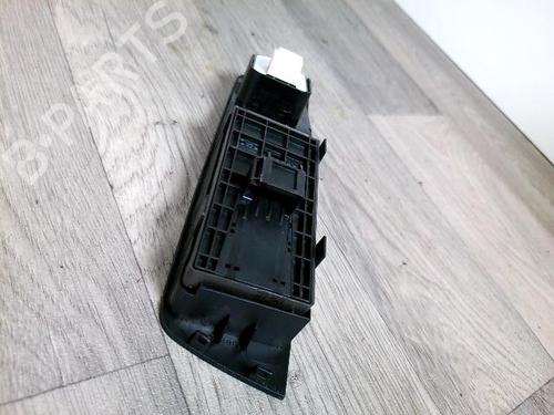 Used Left front window switch Left front window switch AUDI A1 Sportback (8XA, 8XF) 1.2 TFSI (86 hp) 33946378 33946378
