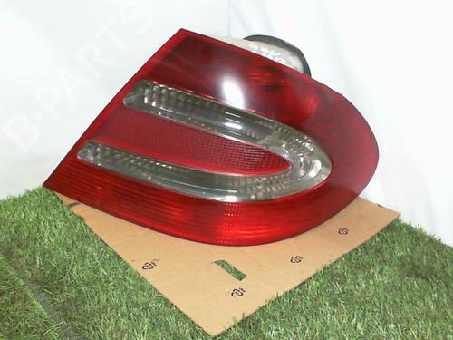 Used Right taillight MERCEDES-BENZ CLK (C209) CLK 270 CDI (209.316) (170 hp) 21388629