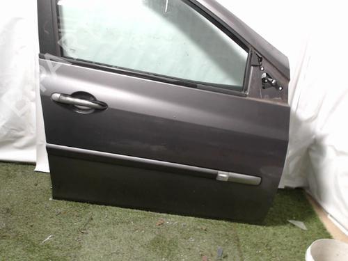 Used Right front door RENAULT CLIO III Grandtour (KR0/1_) 1.2 16V (KR0P) (101 hp) 23083015