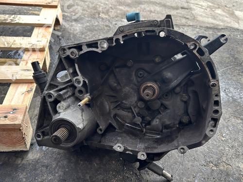 Versnellingsbak RENAULT MEGANE I Coach (DA0/1_) 1.6 e (DA0F) (90 hp) 30814285