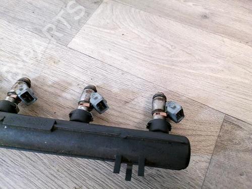 Used Injection rail Injection rail RENAULT TWINGO I (C06_) 1.2 16V (C060) (60 hp) 33682178 33682178