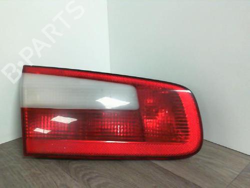 Piloto izquierdo del maletero RENAULT LAGUNA II (BG0/1_) 1.9 dCi (107 hp) 30646710