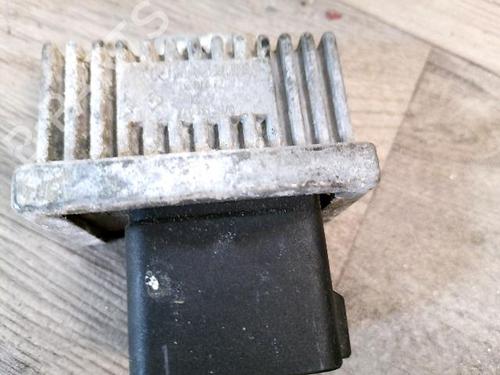 Used Electronic module Electronic module RENAULT CLIO III (BR0/1, CR0/1) 1.5 dCi (C/BR0G, C/BR1G) (68 hp) 33635109 33635109