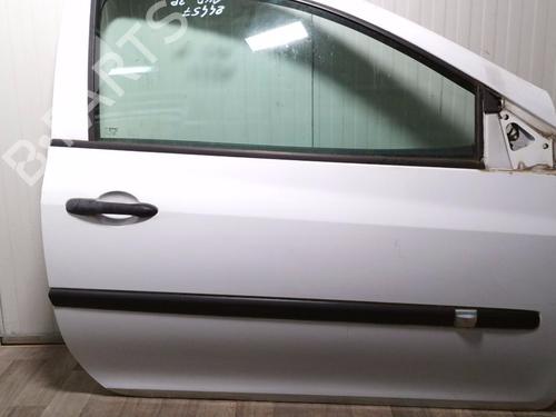 Used Right front door RENAULT CLIO III (BR0/1, CR0/1) 1.5 dCi (BR17, CR17) (86 hp) 31323241