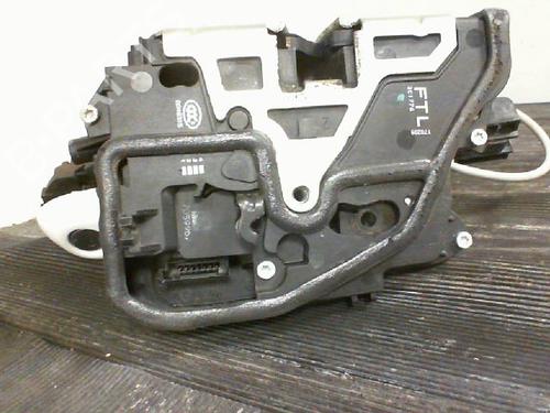 Front left lock BMW 1 (E81) 120 d | BP29543632C98 - Image 2