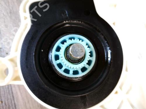 Used Left front window motor Left front window motor AUDI A1 Sportback (8XA, 8XF) 1.2 TFSI (86 hp) 33682167 33682167