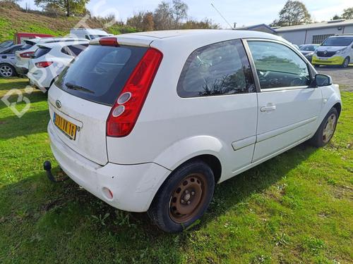 Left headlight FORD FIESTA V (JH_, JD_) 1.4 16V | BP30810707C28