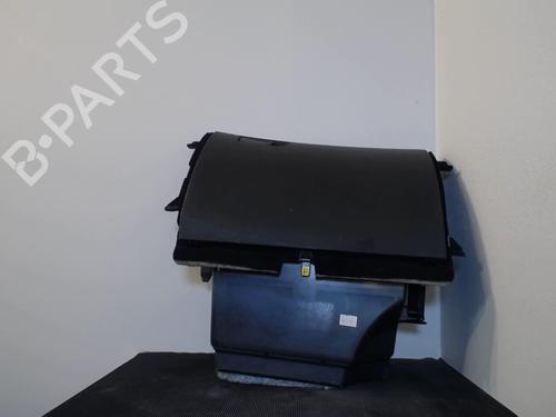 Hanskerom RENAULT MEGANE IV Hatchback (B9A/M/N_) 1.5 dCi 110 (B9A3) (110 hp) 20878535