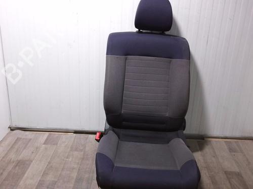 Stol venstre foran CITROËN C4 CACTUS 1.6 HDi 90 (92 hp) 32351656