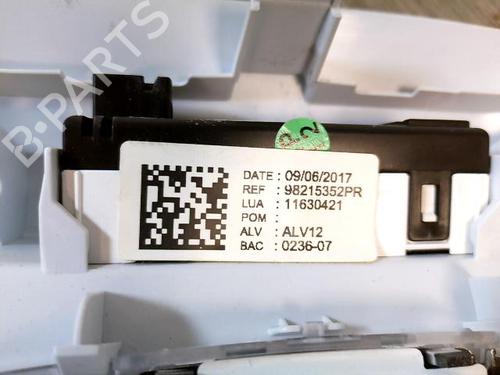 Innerbelysning Innerbelysning PEUGEOT 308 II (LB_, LP_, LW_, LH_, L3_) 1.2 THP 110 (110 hp) 33650877 33650877