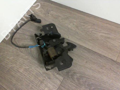Used Hood lock RENAULT MEGANE IV Hatchback (B9A/M/N_) 1.5 dCi 90 (B9A1) (90 hp) 30539067