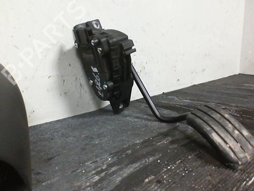 Used Pedal RENAULT TRAFIC II Van (FL) 1.9 dCi 100 (FL0C, FL0K, FL0B) (101 hp) 23992409