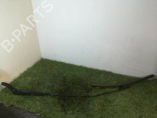 Used Front windshield wiper arm PEUGEOT 208 I (CA_, CC_) 1.2 VTI 82 (82 hp) 27346838