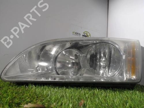 Used Left headlight FORD FOCUS II (DA_, HCP, DP) 1.6 TDCi (109 hp) 21852460