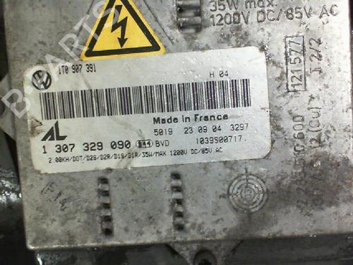 Right headlight VW TOURAN (1T1, 1T2) 2.0 TDI 16V | BP20878622C29 