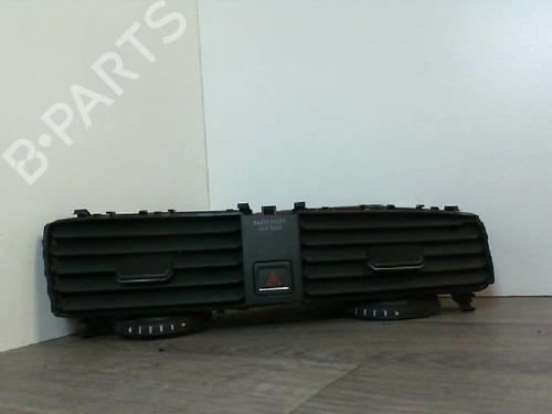 Used Air vent VW GOLF VII (5G1, BQ1, BE1, BE2) 1.6 TDI (105 hp) 30646704