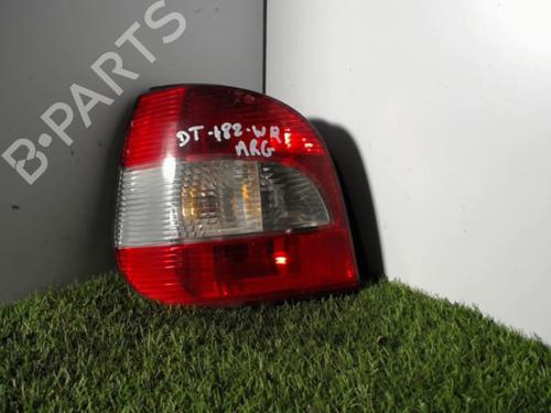 Farolim esquerdo RENAULT SCÉNIC I MPV (JA0/1_, FA0_) 1.4 16V (JA0D, JA1H, Ja0W, JA10) (95 hp) 21853672