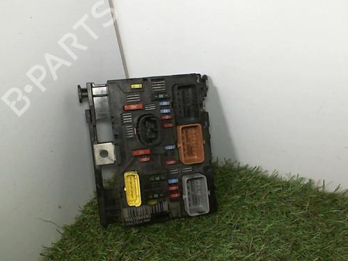 Boîte à Fusibles PEUGEOT 207 (WA_, WC_) 1.6 HDi (90 hp) 20879843