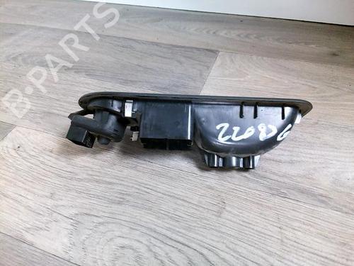 Schakelaar Spiegel Schakelaar Spiegel RENAULT CLIO III (BR0/1, CR0/1) 1.5 dCi (C/BR0G, C/BR1G) (68 hp) 36556881 36556881