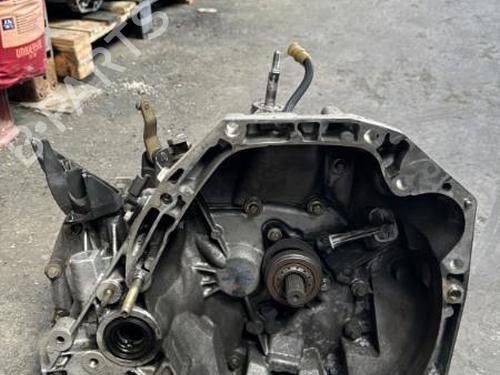 Used Gearbox RENAULT CLIO III (BR0/1, CR0/1) 1.4 16V (98 hp) 21857062