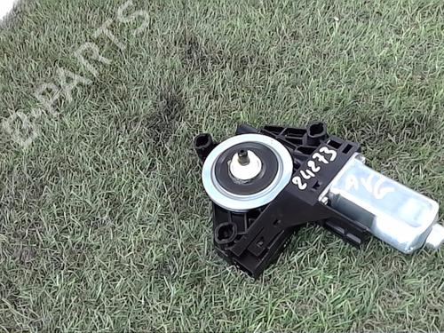 Left front window motor VOLVO XC60 I SUV (156) 2.4 D / D3 / D4 AWD | BP28515631E21 