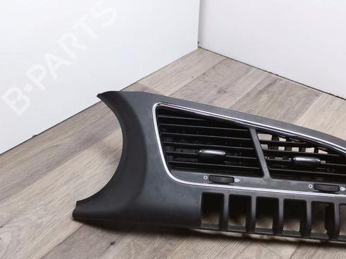 Air vent PEUGEOT 3008 I MPV (0U_) 1.6 HDi | BP31050708I21