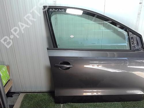 Used Right front door VW POLO V (6R1, 6C1) 1.0 (75 hp) 29571823