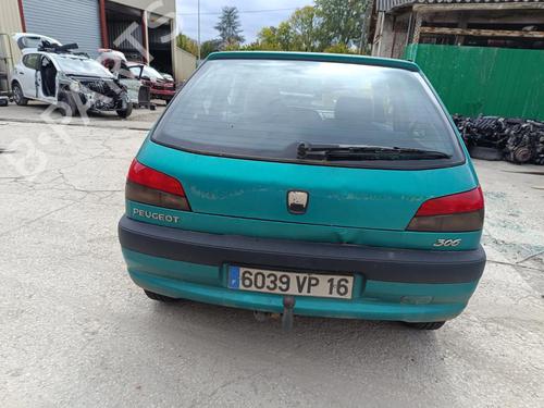 Right taillight PEUGEOT 306 Hatchback (7A, 7C, N3, N5) 1.9 D | BP29485272C35 