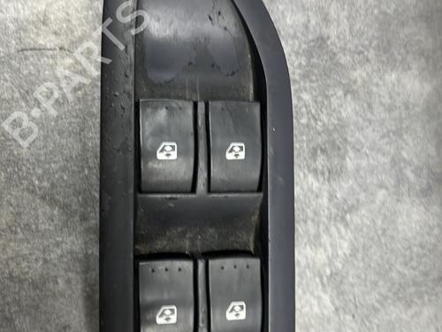 Used Left front window switch Left front window switch RENAULT LAGUNA II Grandtour (KG0/1_) 1.9 dCi (125 hp) 27523940 27523940