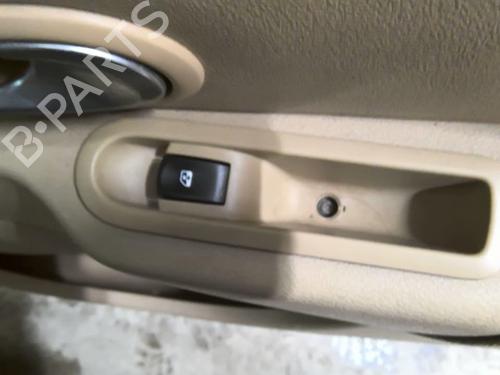 Used Right rear window switch Right rear window switch RENAULT MODUS / GRAND MODUS (F/JP0_) 1.5 dCi (FP0D, JP0D) (82 hp) 40160617 40160617