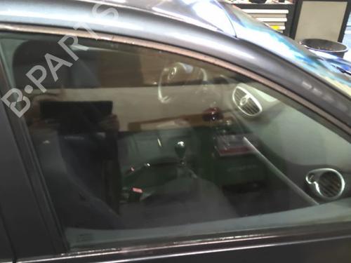 front-right-door-window-renault-clio-iii-br01-cr01-2005-2006-2007-2008-2009-2010-2011-2012-2013-2014-40126703 main image