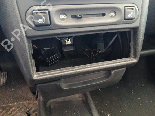 Dashboard Dashboard OPEL TIGRA (S93) 1.4 16V (F07) (90 hp) 28677380 28677380