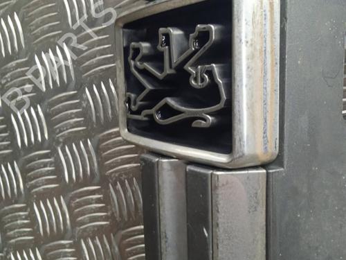 Grille PEUGEOT 605 (6B) 3.0 | BP21277549C40
